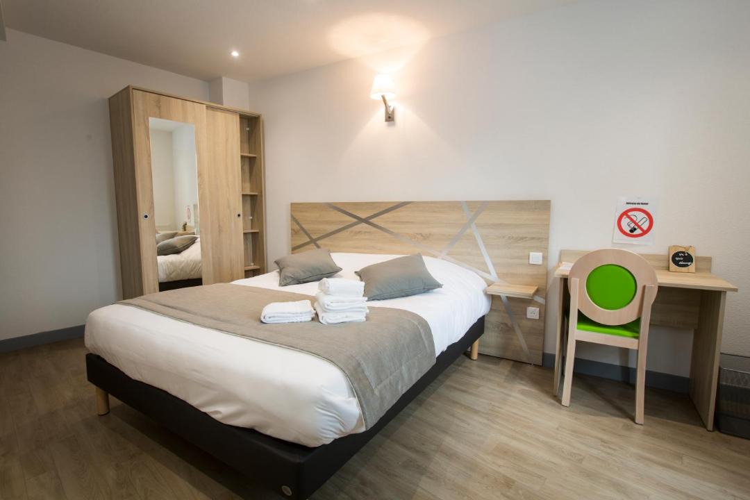 Photo of Bedroom in Saint-Remy-Sur-Durolle
