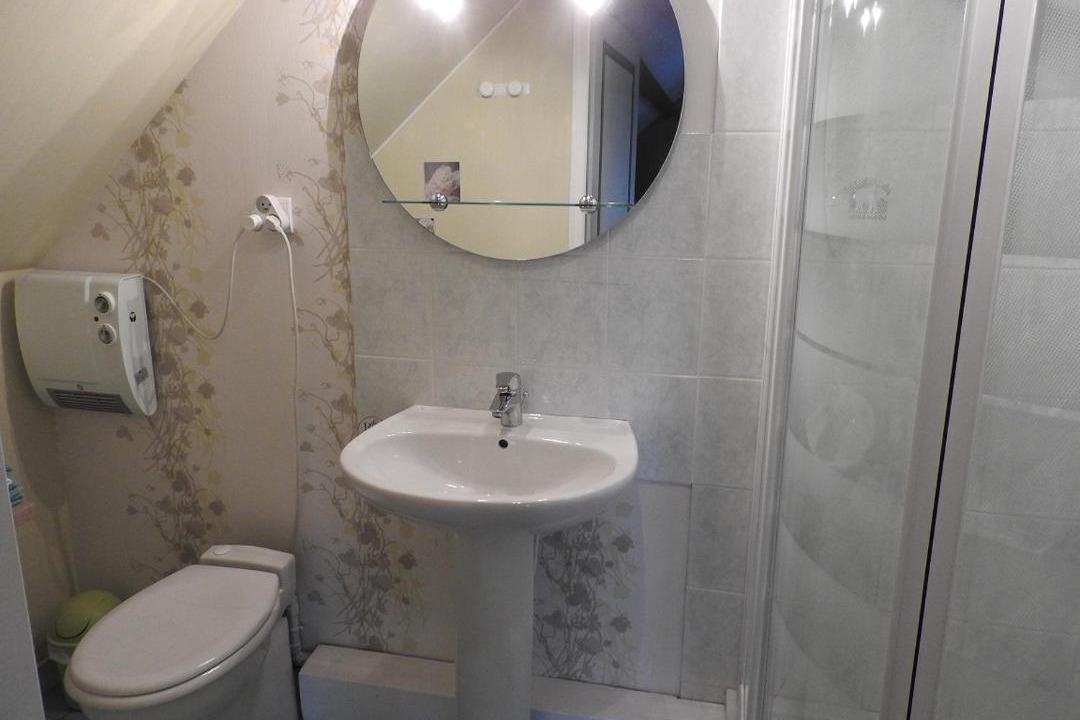 Photo of Bathroom in La Chapelle-de-Bragny