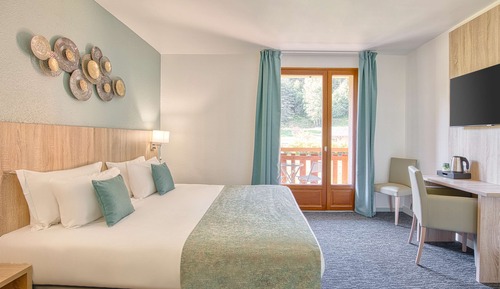 Classic Room, 1 King Bed, Bathtub, Garden View