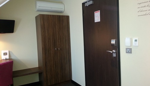 Single Room