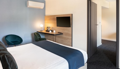 Suite, 1 Queen Bed, Non Smoking (with Sofabed)