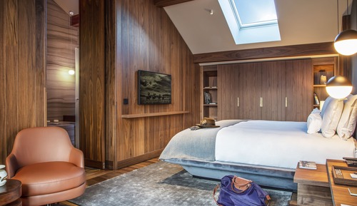 Suite (Jiva Hill)