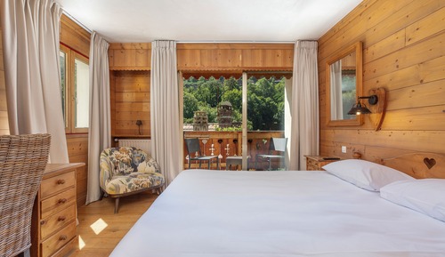 Superior Twin Room, Balcony, Mountain View