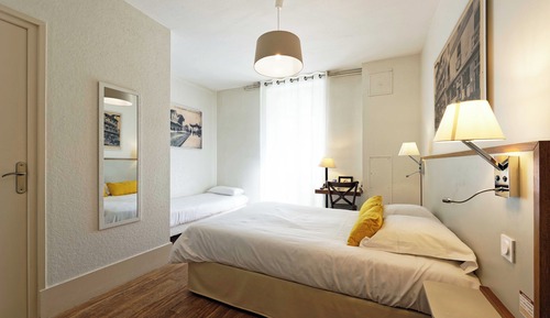 Comfort Triple Room