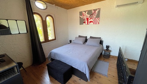 Comfort Room, Garden View