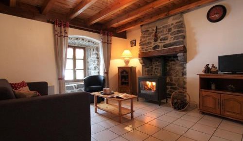 Holiday Home (6 Adults)