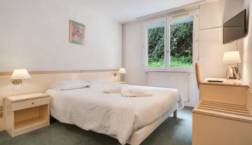 Deluxe Double Room with Shower