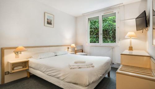 Deluxe Double Room with Shower