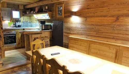 Chalet (4 Adults)