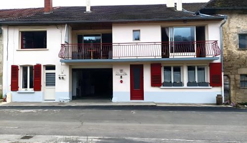 Superior One-Bedroom Apartment with Balcony