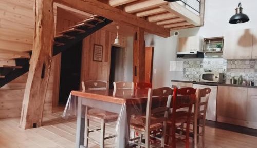 Two-Bedroom Deluxe Apartment with Garden View
