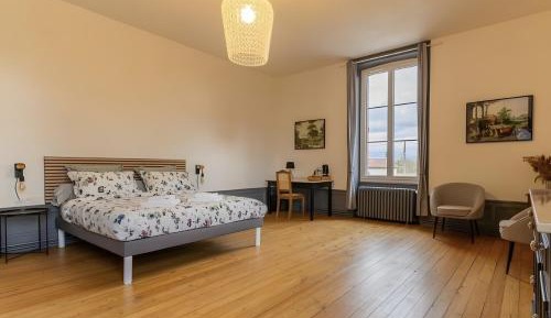 Standard Queen Room