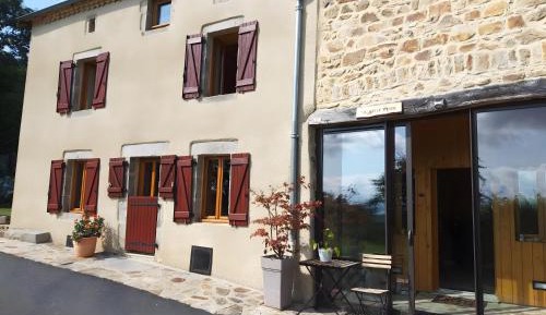 Two-Bedroom Deluxe Apartment with Garden View