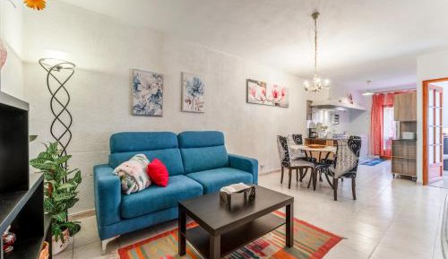 Two-Bedroom Deluxe Apartment with Balcony