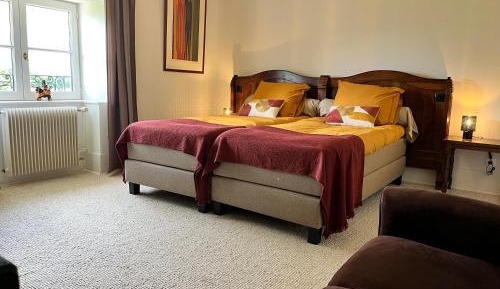 Twin Room with Private Bathroom