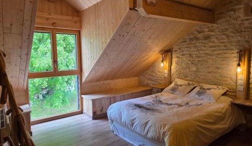 Standard Double Room with Shared Bathroom