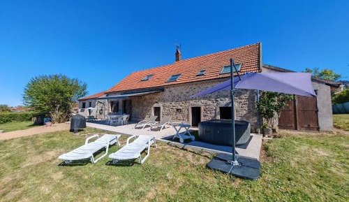 Three-Bedroom Vacation Home 