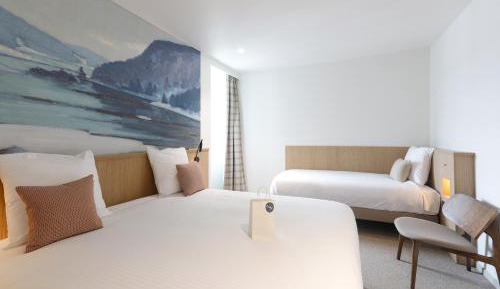 Standard Triple Room with Three Single Beds