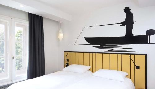 Standard Room with Two Single Beds