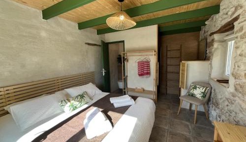 Queen Room with Garden View
