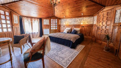 Double Room with Private External Bathroom