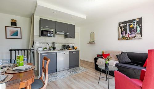 One-Bedroom Apartment with Garden View