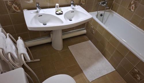 Triple Room with Bath