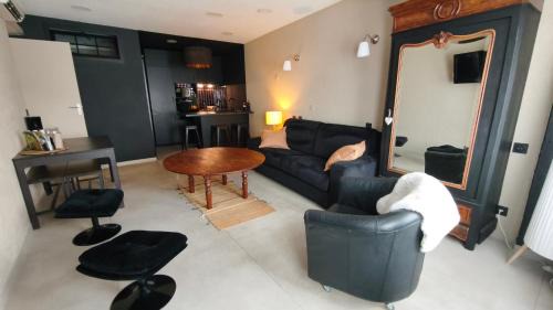One-Bedroom Apartment - Non-Smoking