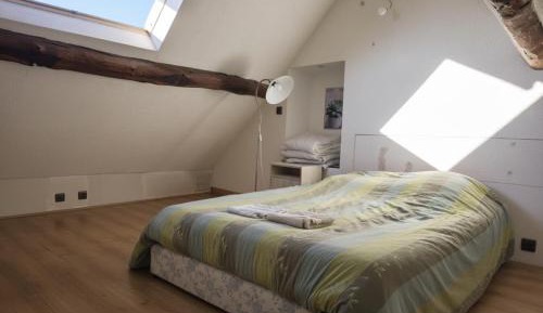 Standard Double Room with Shared Bathroom
