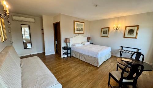 Queen Room