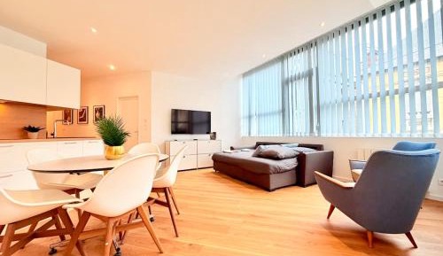 Two-Bedroom Deluxe Apartment