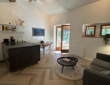 One-Bedroom Apartment with Terrace