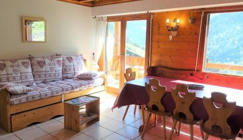 Apartment (6 Adults)