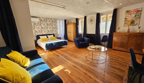 Deluxe Family Suite
