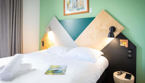 POP Room with One Double Bed