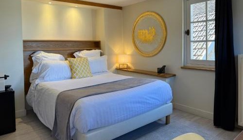 Double Room 105 43 ft²