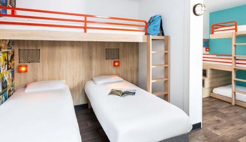 Tandem Room