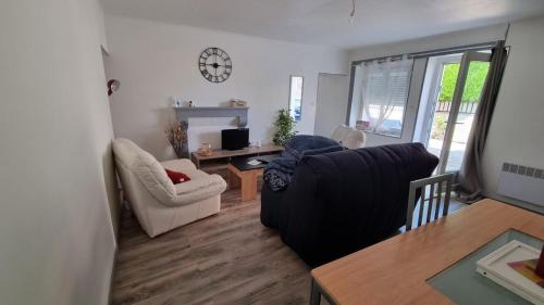 One-Bedroom Apartment with Terrace