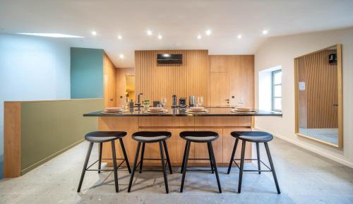 Two-Bedroom Deluxe Apartment