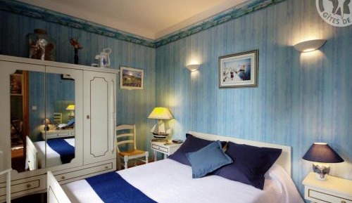 Holiday Home (4 Adults)