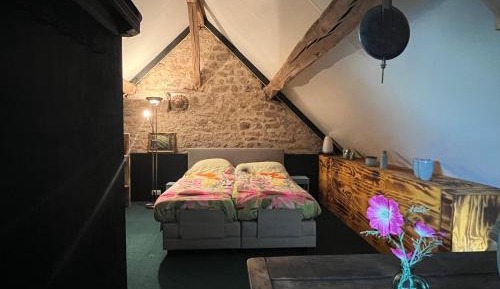 Studio Apartment with One Double Bed