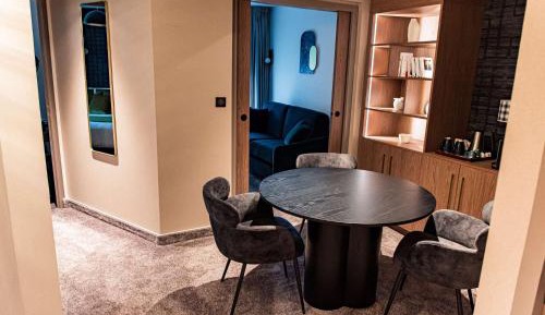 King Suite with Sofa Bed - Non-Smoking