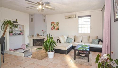 Three-Bedroom Vacation Home 