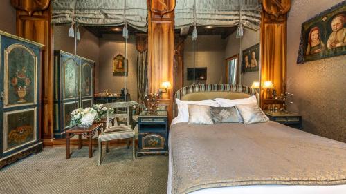 Queen Room with Garden View
