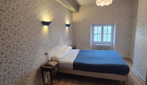 Quintuple Room