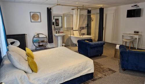 Large Double Room