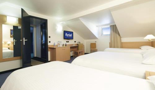 Standard Room with One Double Bed and Two Single Beds