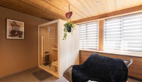 King Room with Spa Bath