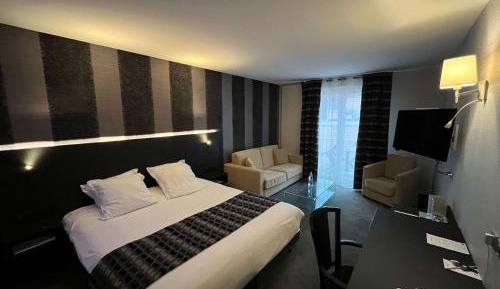 Junior King Suite with Sofa Bed - Non-Smoking