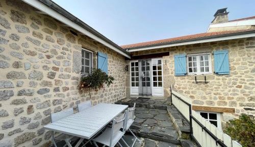 Holiday Home (4 Adults)